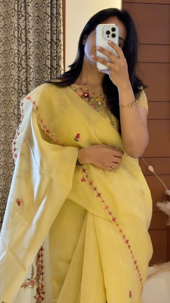 Aara Saree001